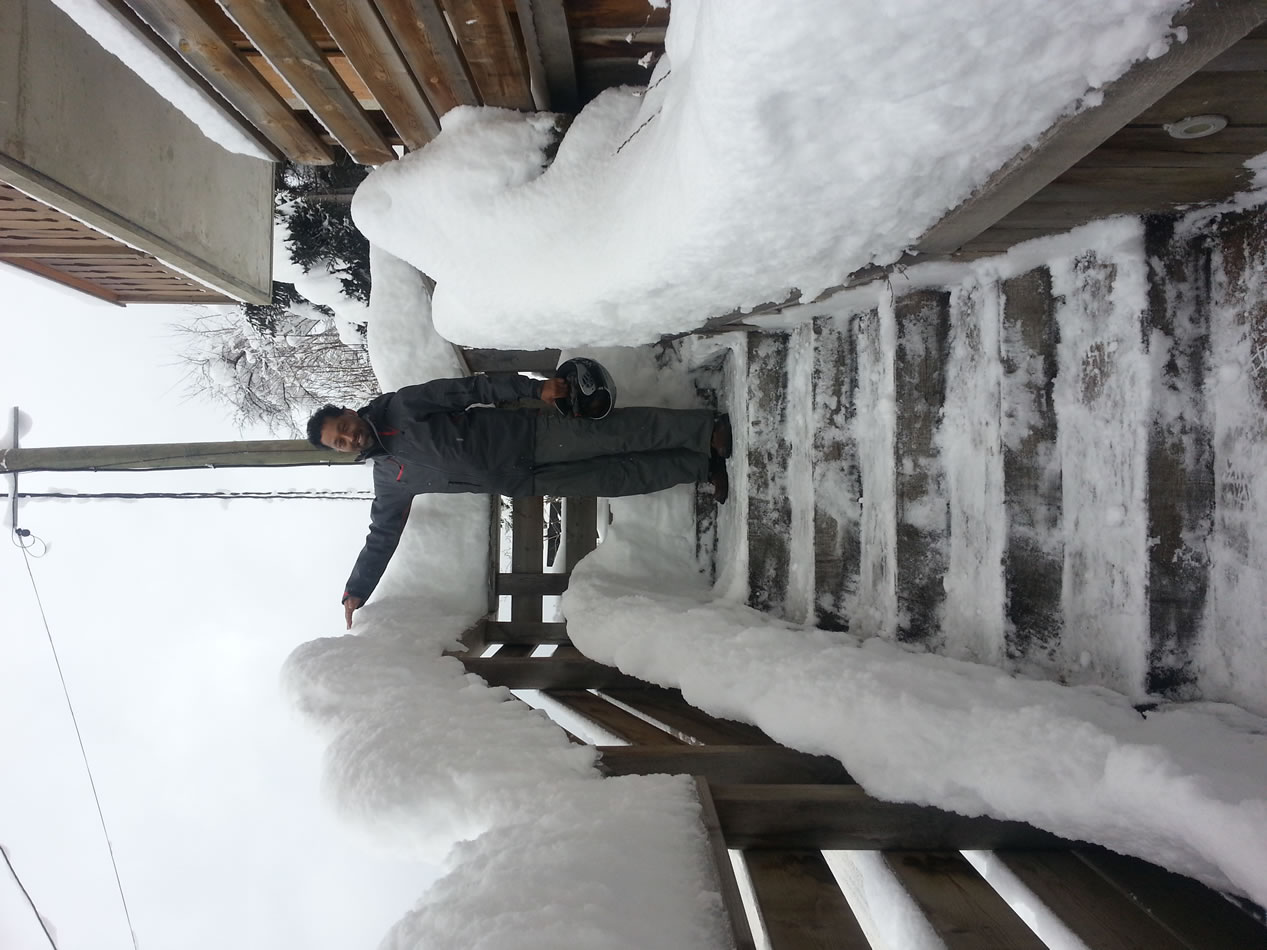 Chalet Chanterelle snowy steps outside entrance